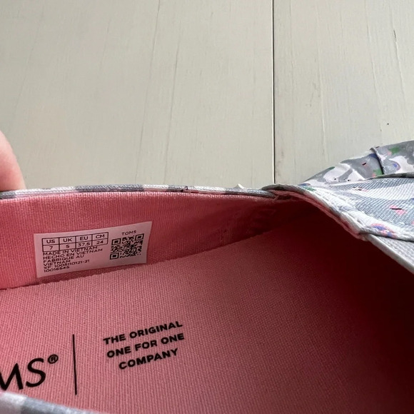 TOMS Alpargata Lovable Llama Print‎ Gray Flats Shoes Size 7 Wide - Picture 5 of 6